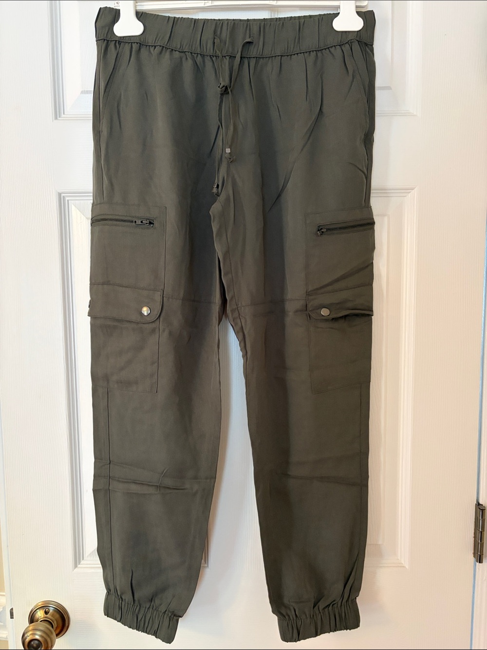 Women’s Banana Republic Olive Green Cargo Jogger Pants